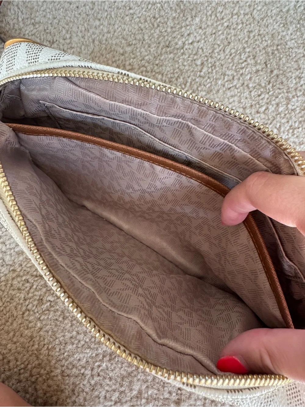 Michael Kors Jet Set Logo Crossbody Bag